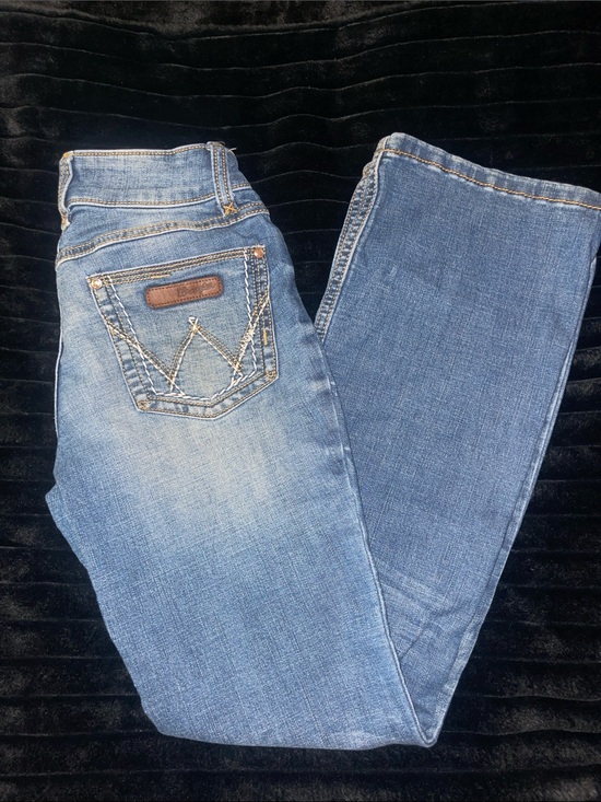 Wrangler Denim - Wrangler Light Blue Women's Bootcut Jeans with Signature Back Stitching
